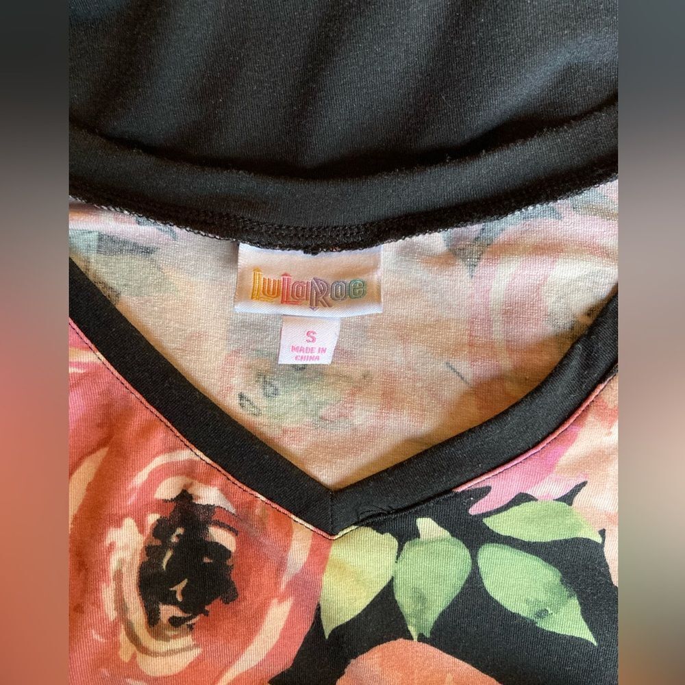 LulaRoe black floral long sleeve top - Picture 2 of 3